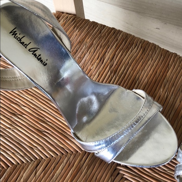 Shoes, Michael Antonio Silver 5 inch heels, Sz 10 - Picture 7 of 8